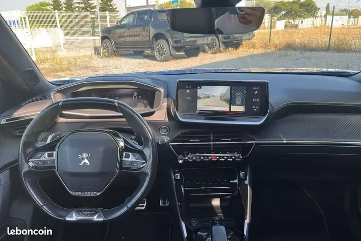 Peugeot 2008 2021 photo 3
