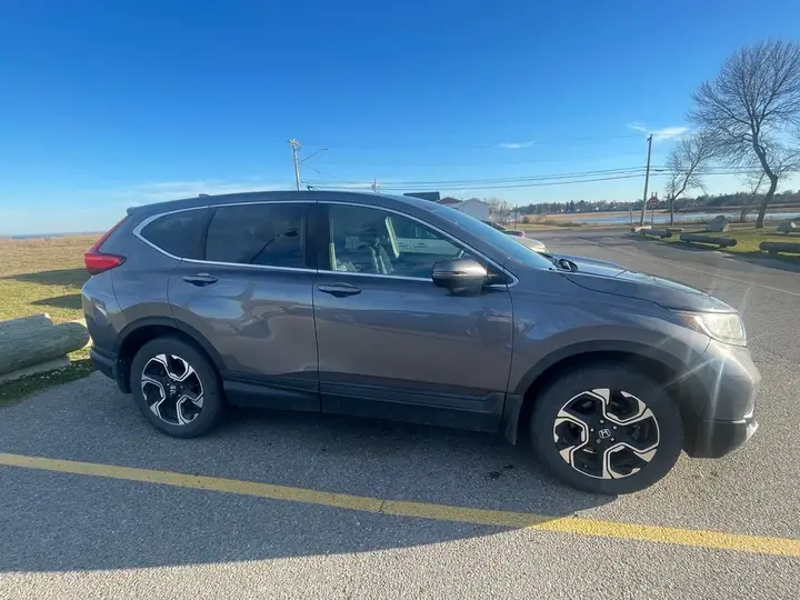 Honda Cr-V 2018 photo 2