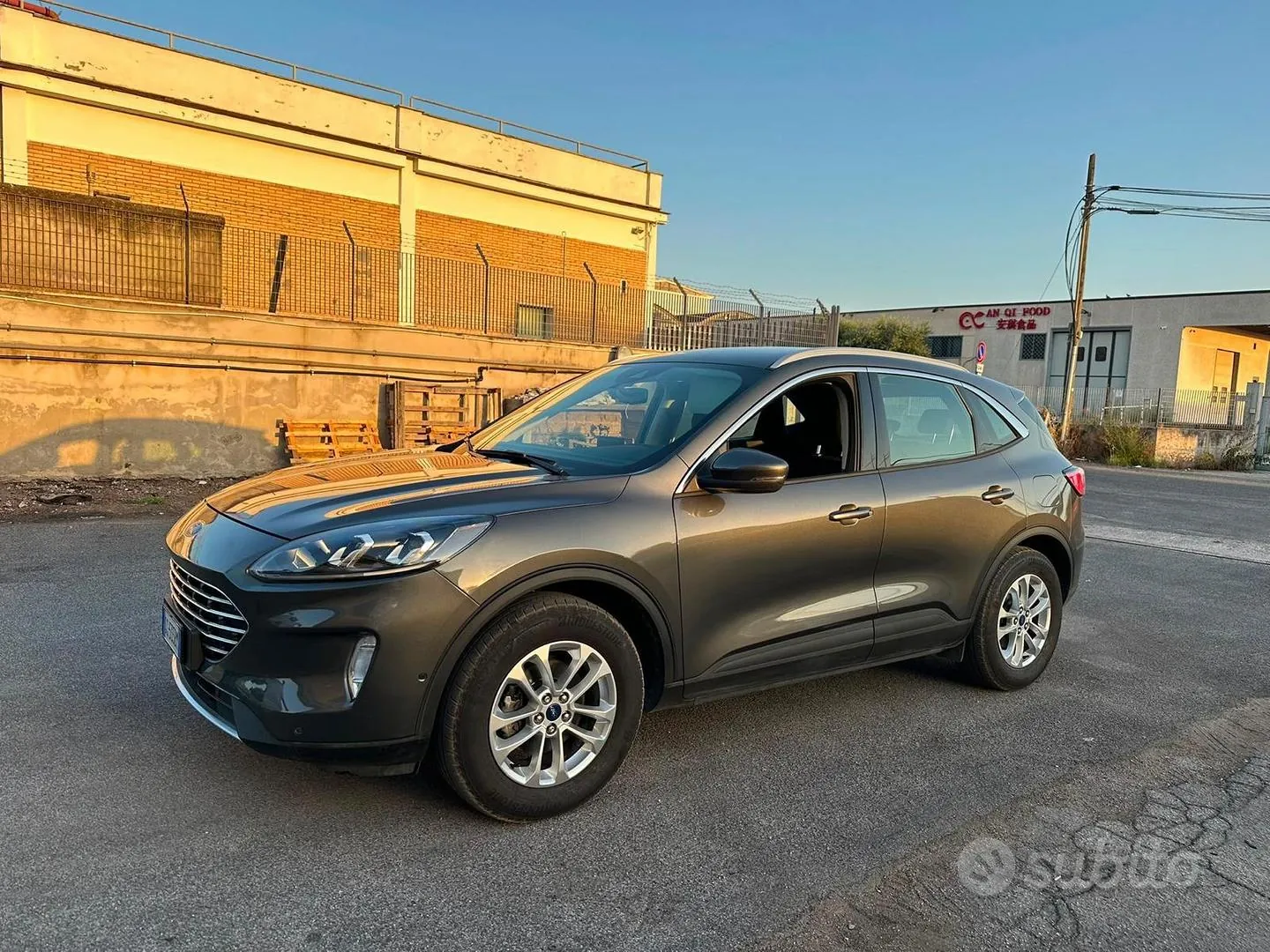 Ford Kuga 2022 photo 2