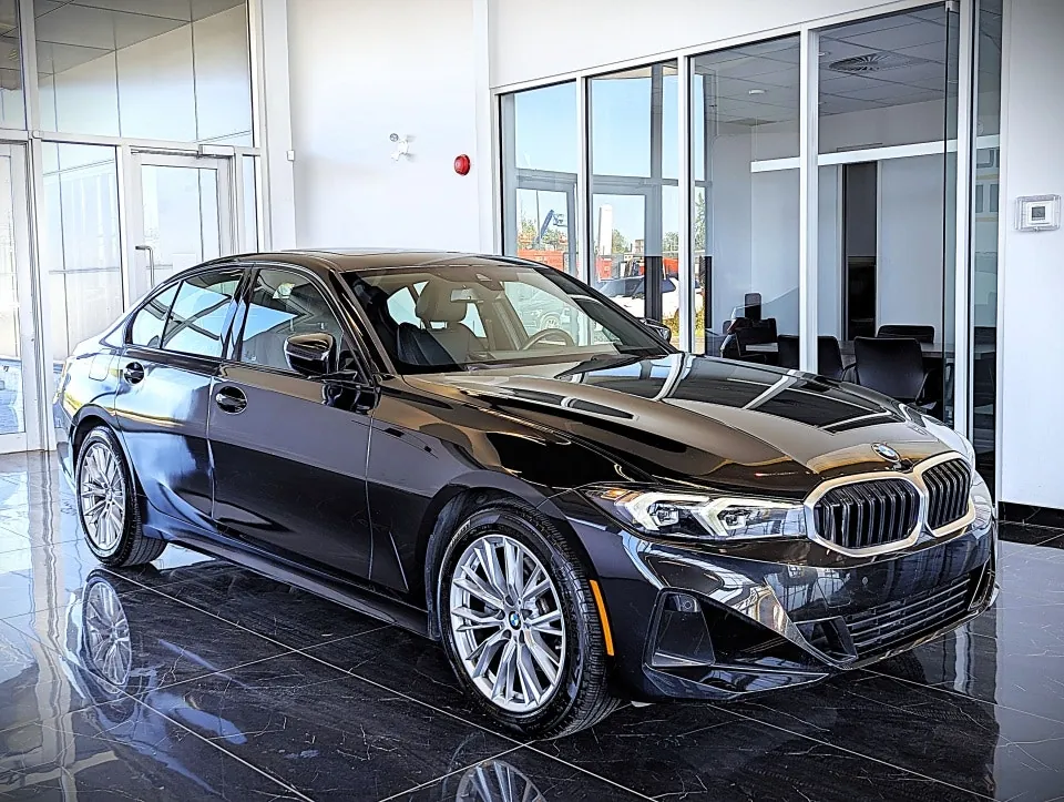 BMW 3Series 2023 photo 3