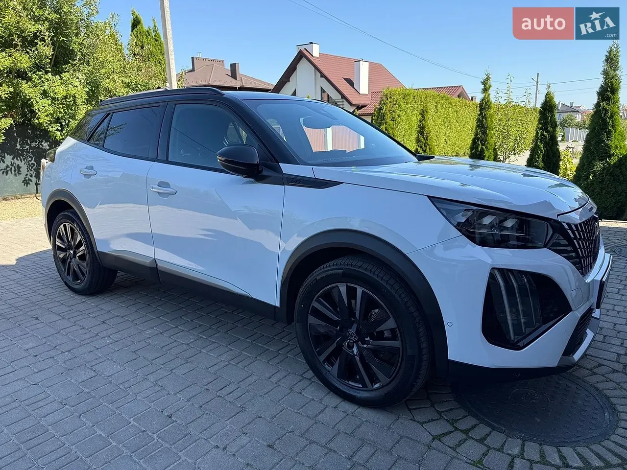 Peugeot 2008 2023 photo 2