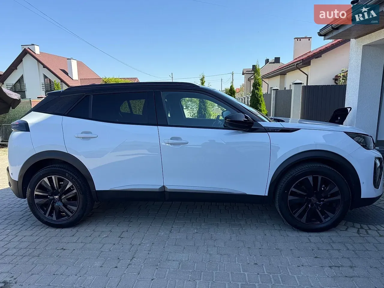 Peugeot 2008 2023 photo 3