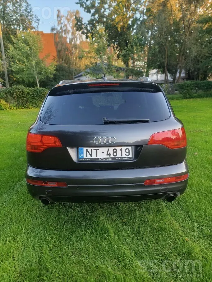 Audi Q7 2008 photo 2