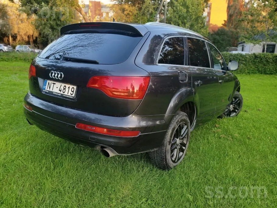 Audi Q7 2008 photo 4