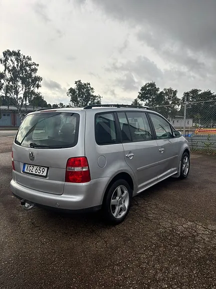 Volkswagen Touran 2006 photo 3