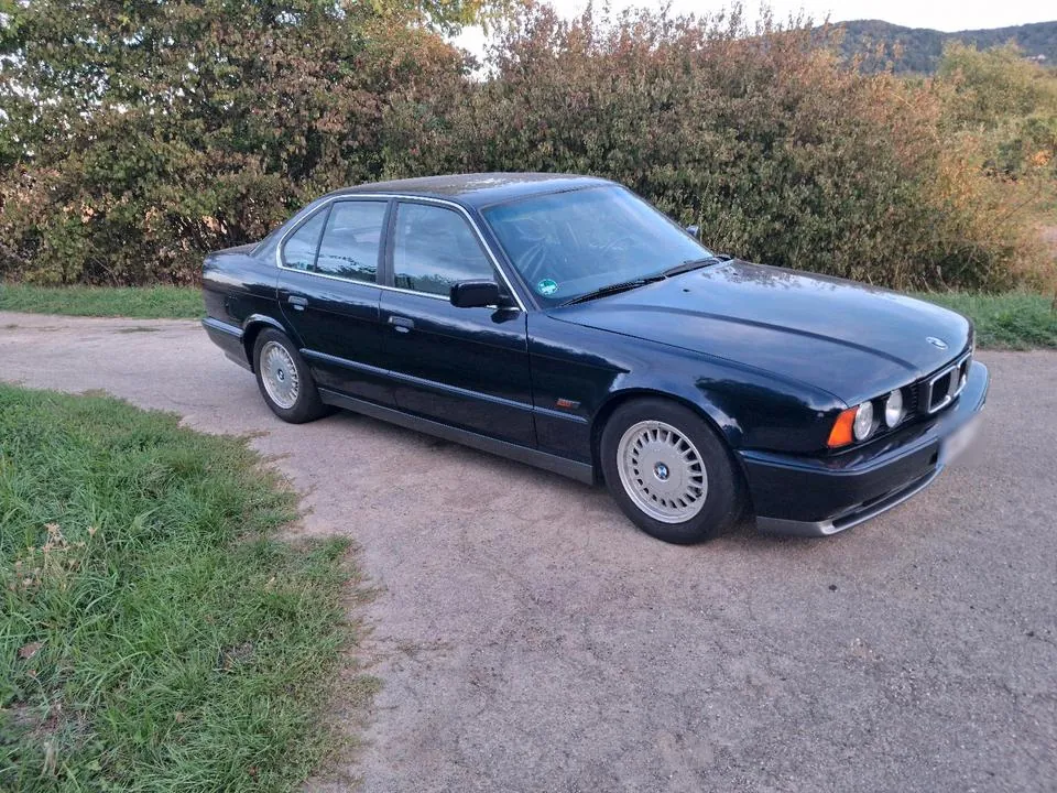 BMW 525 Ia E34