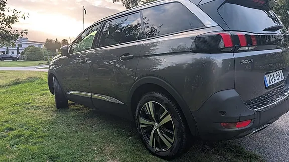 Peugeot 5008 2017 photo 4