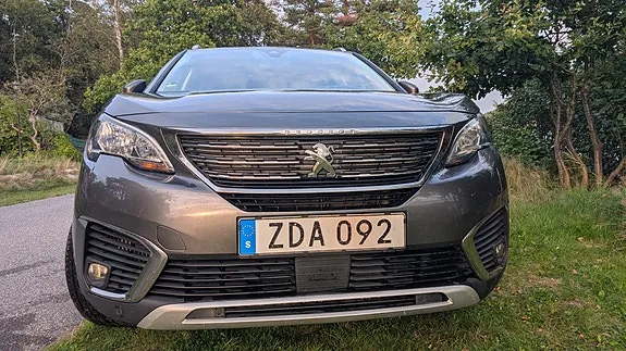 Peugeot 5008 2017 photo 2