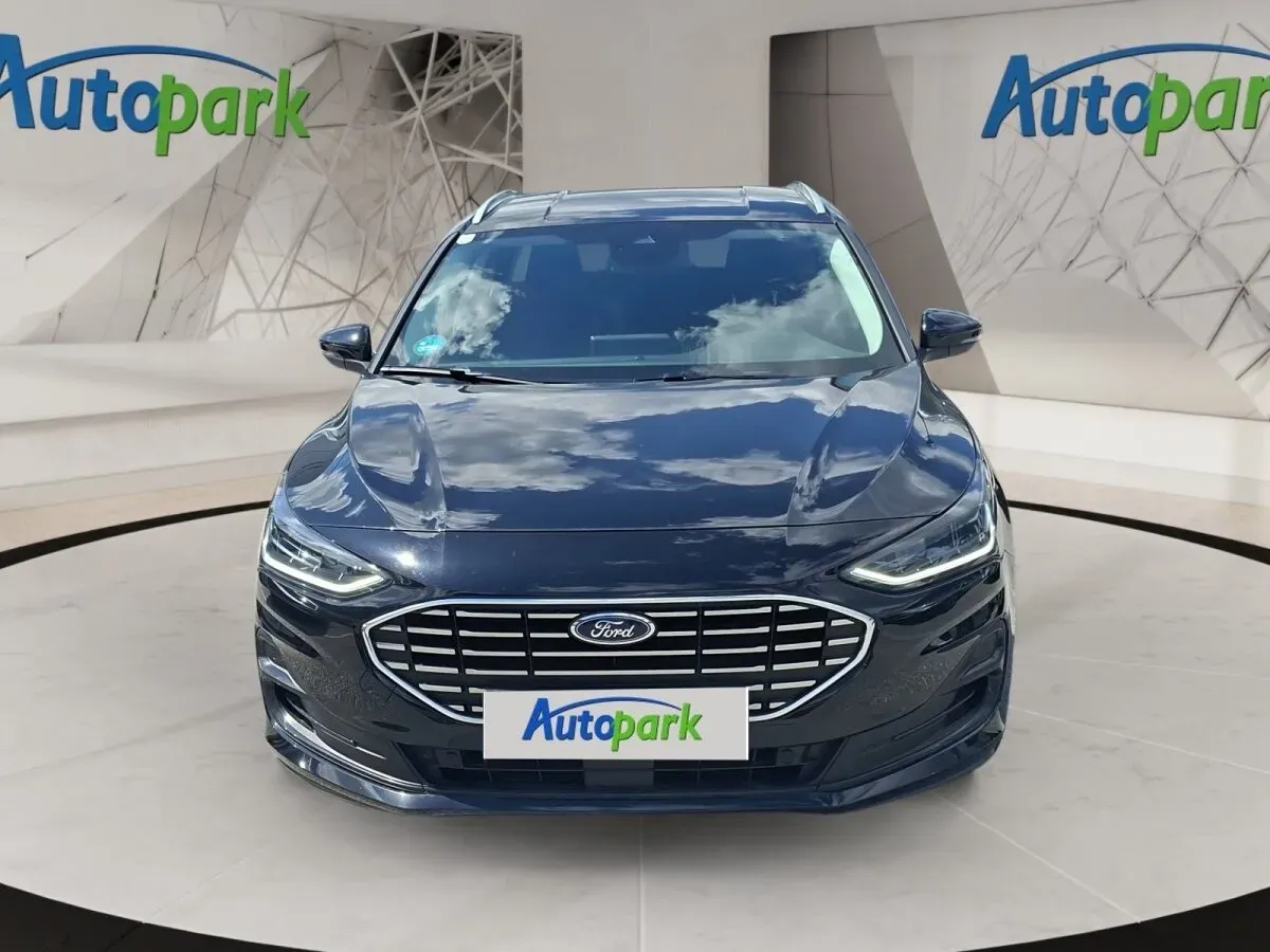 Ford Focus 2024 photo 2
