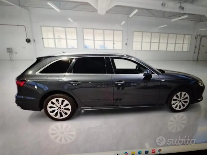 Audi A4 2022 photo 2