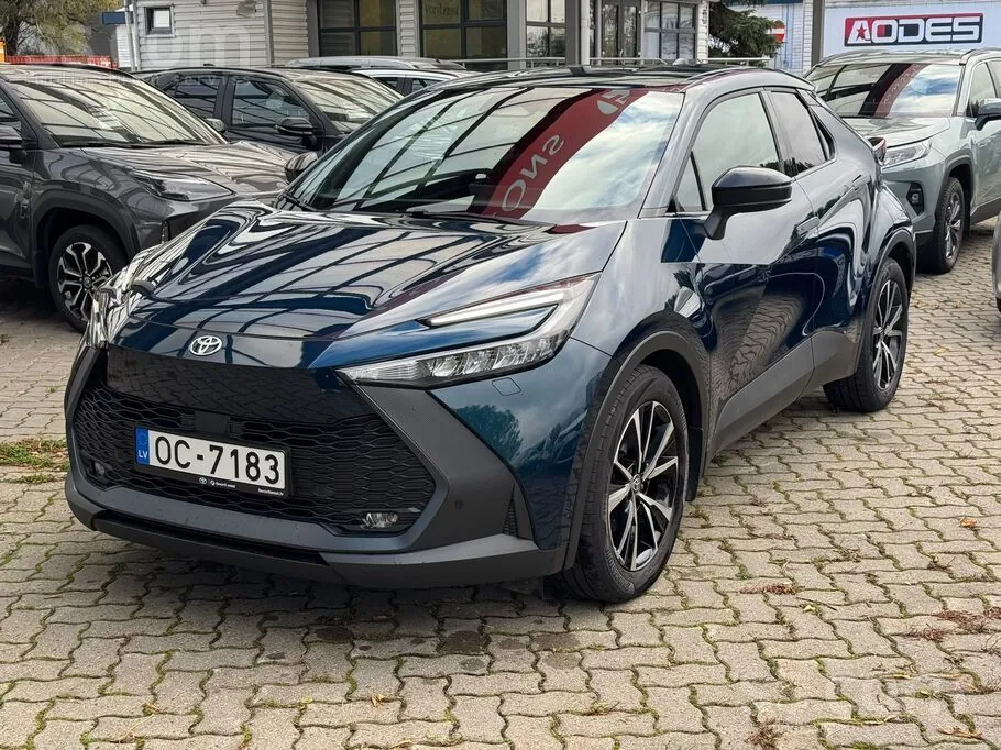 Toyota C-Hr 2025 photo 2