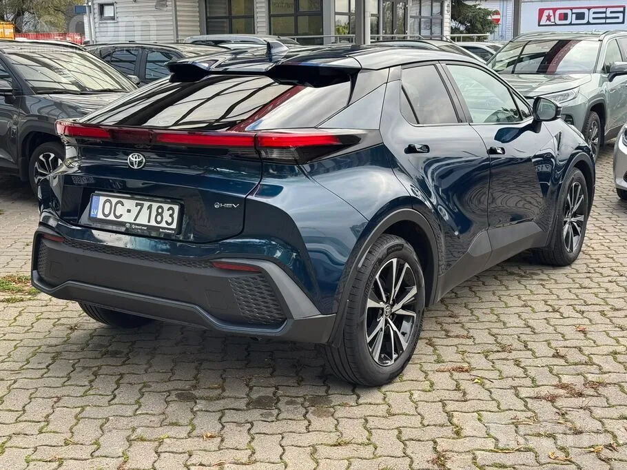 Toyota C-Hr 2025 photo 4
