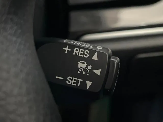Toyota Crown Athlete Hybrid 2014 photo 5