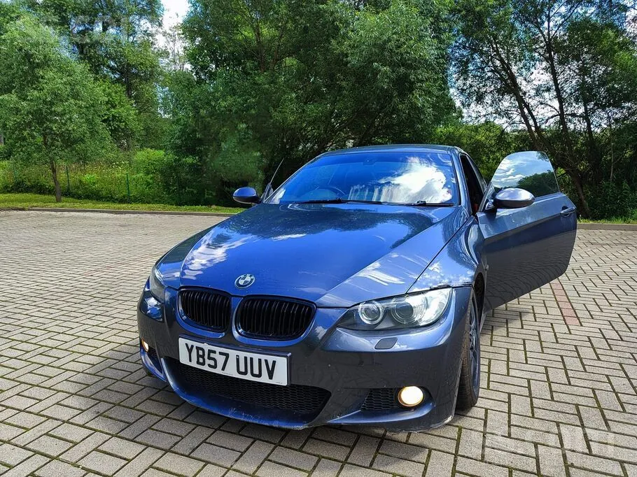 BMW 330D 2008 photo 2