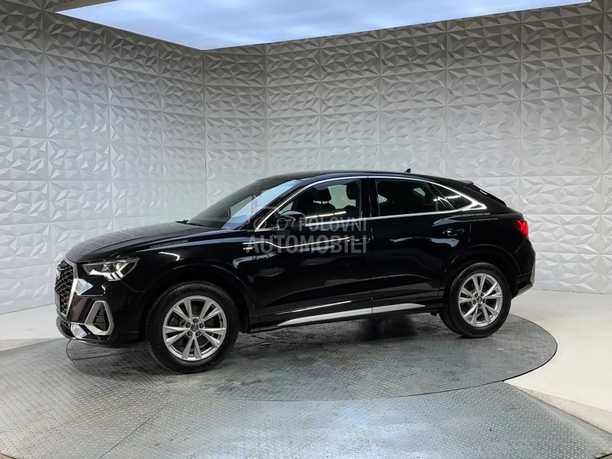 Audi Q3 2021 photo 3