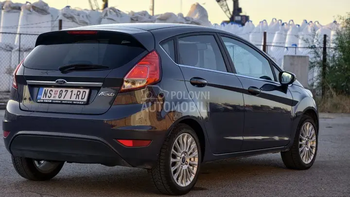 Ford Fiesta 2013 photo 4