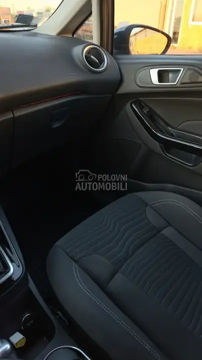 Ford Fiesta 2013 photo 5