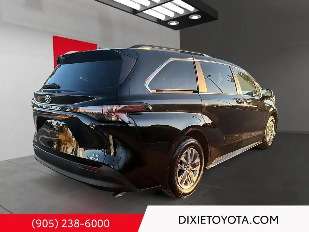Toyota Sienna 2023 photo 4