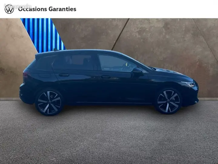 Volkswagen Golf 2025 photo 5