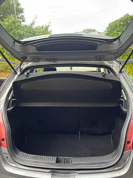Mazda 2 2010 photo 4