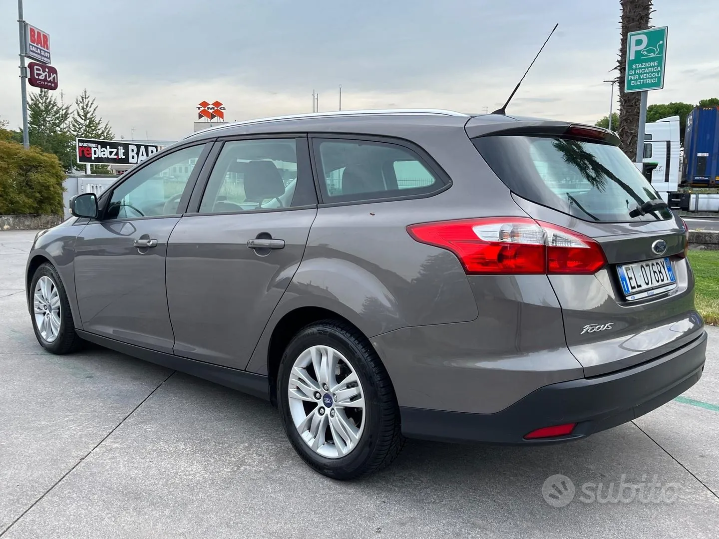 Ford Focus 2011 photo 3
