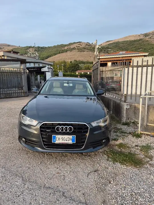 Audi A6 Avant 2012 photo 2