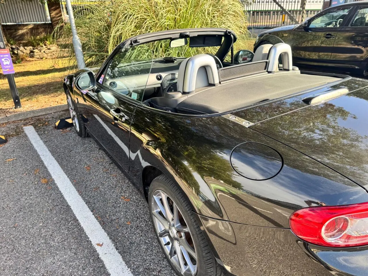 Mazda Mx-5 2011 photo 2