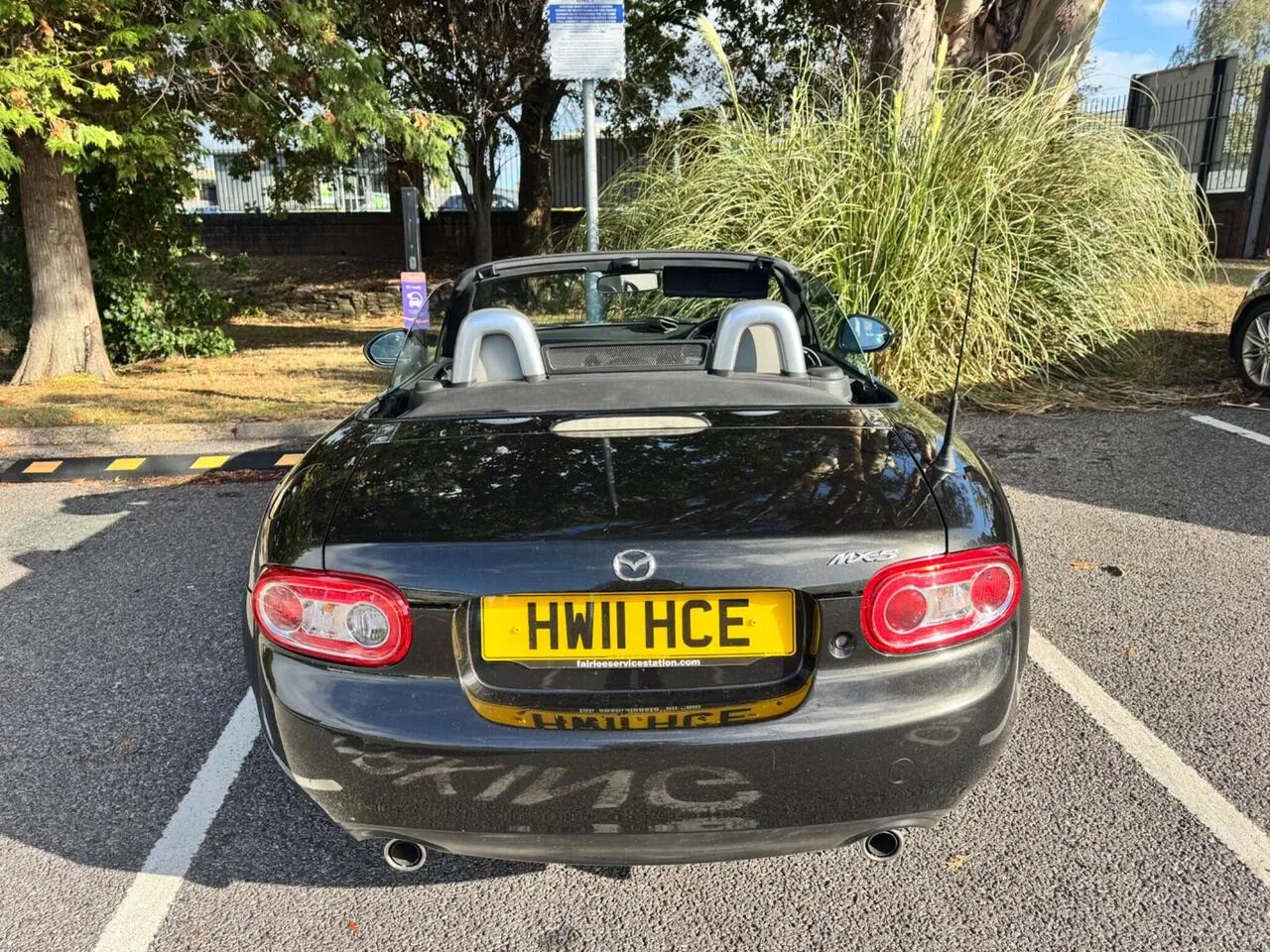 Mazda Mx-5 2011 photo 3