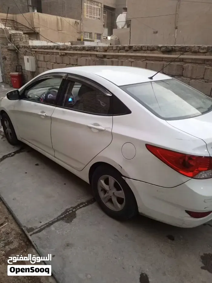 Hyundai Accent 2014 photo 4
