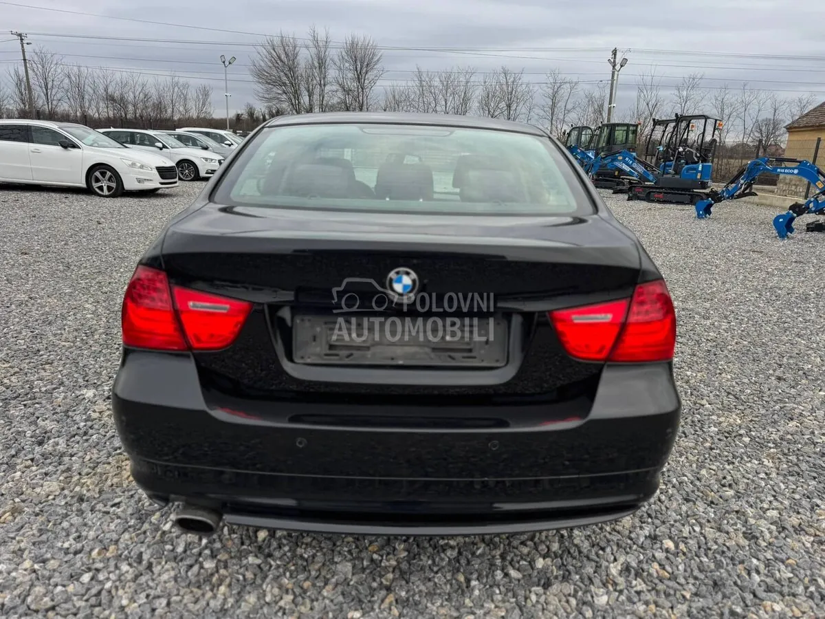 BMW 320 2010 photo 4