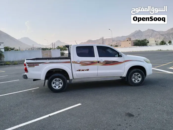Toyota Hilux 2015 photo 4