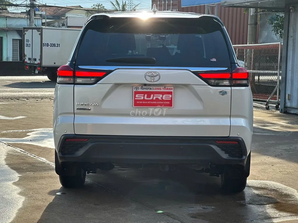 Toyota Innova Cross 2024 photo 5