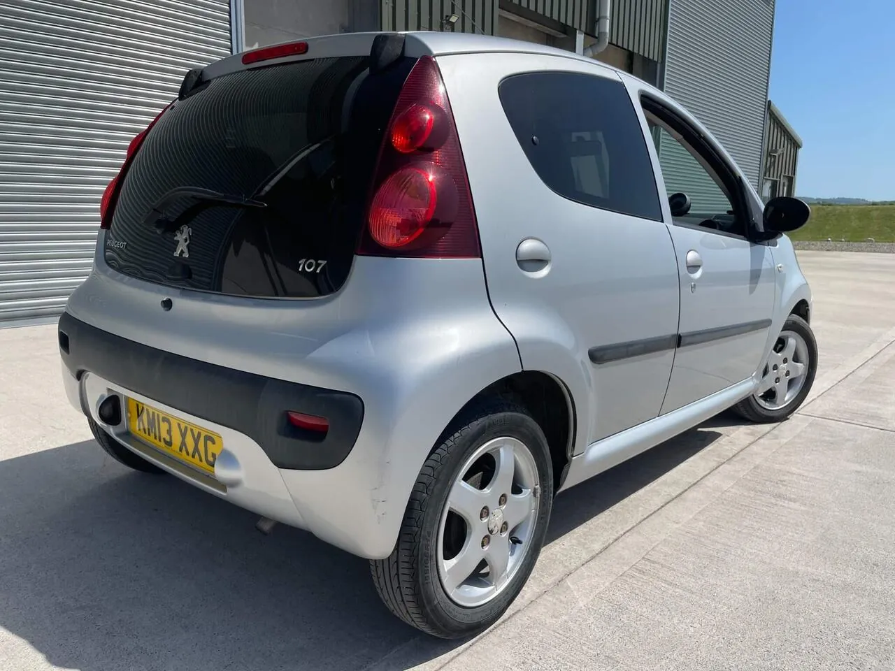 Peugeot 107 2013 photo 3