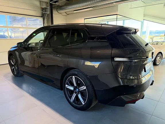 BMW Ix 2023 photo 4