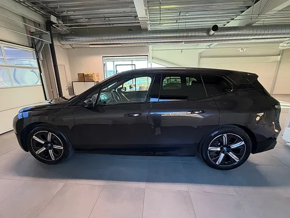 BMW Ix 2023 photo 3
