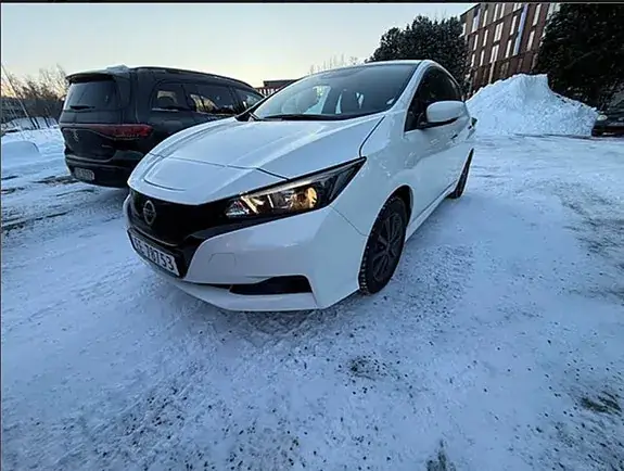 Nissan Leaf 2022 photo 4