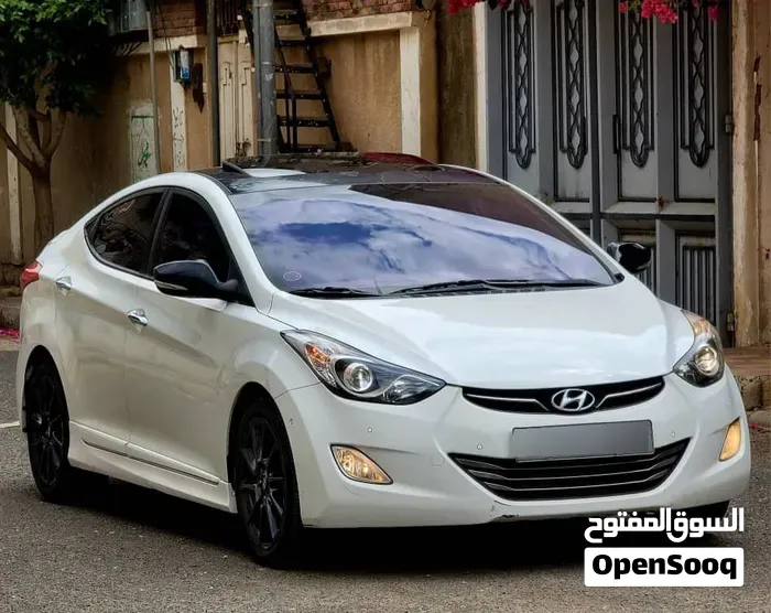 Hyundai Elantra 2012 photo 3
