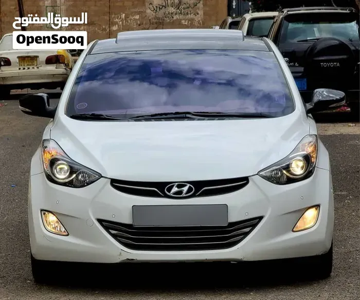 Hyundai Elantra 2012 photo 2