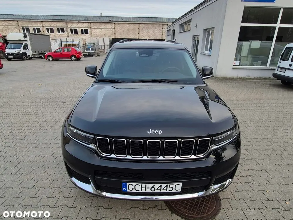 Jeep Grand Cherokee 2023 photo 3