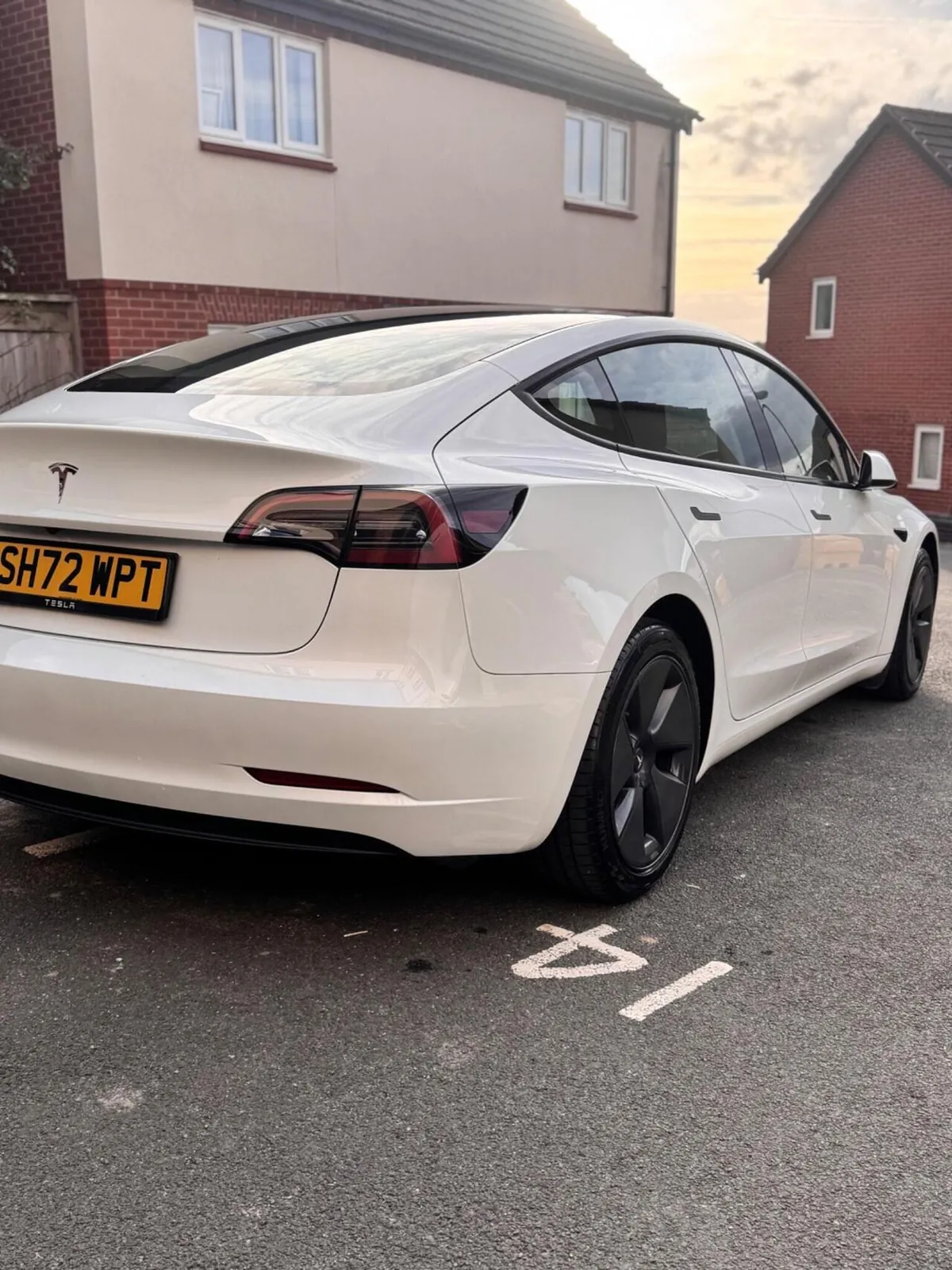 Tesla Model 3 2023 photo 4