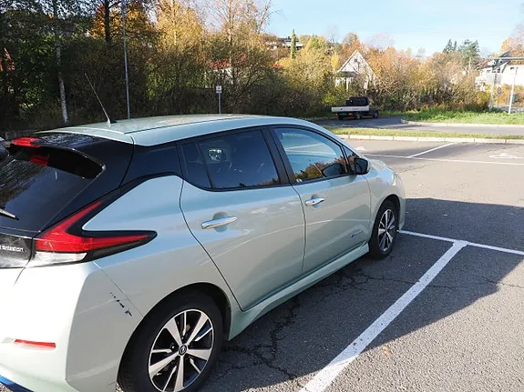 Nissan Leaf 2018 photo 4