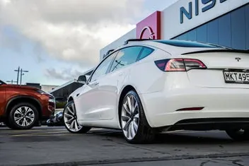 Tesla Model 3 2019 photo 3