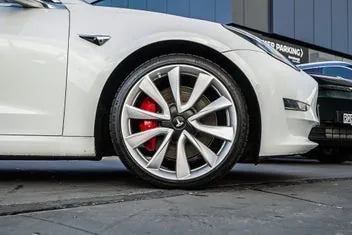 Tesla Model 3 2019 photo 4