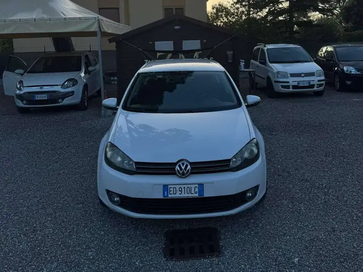 Volkswagen Golf 2010 photo 3