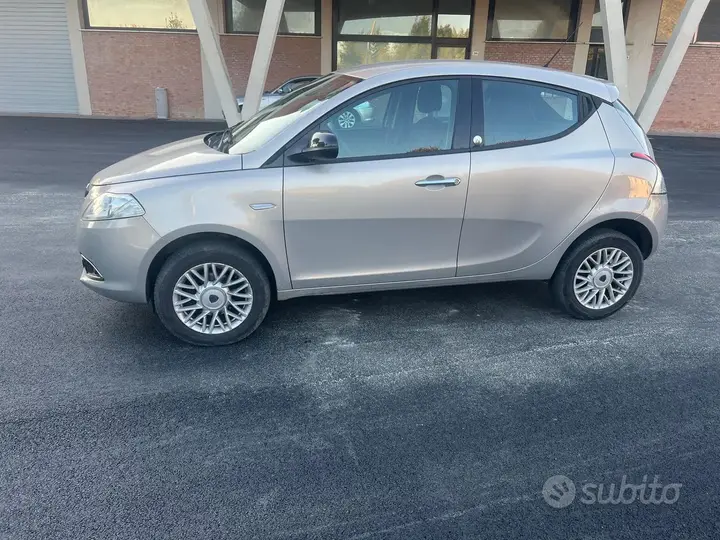 Lancia Ypsilon 2014 photo 5