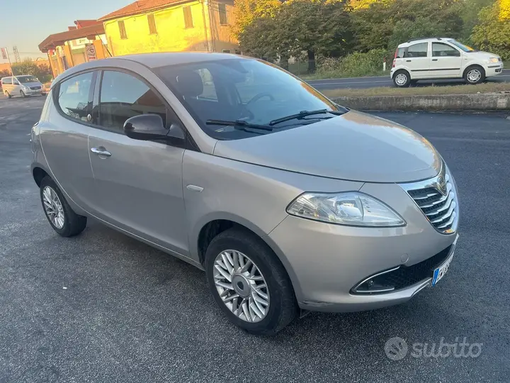 Lancia Ypsilon 2014 photo 3