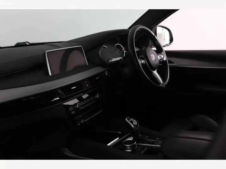 BMW X6 2019 photo 2