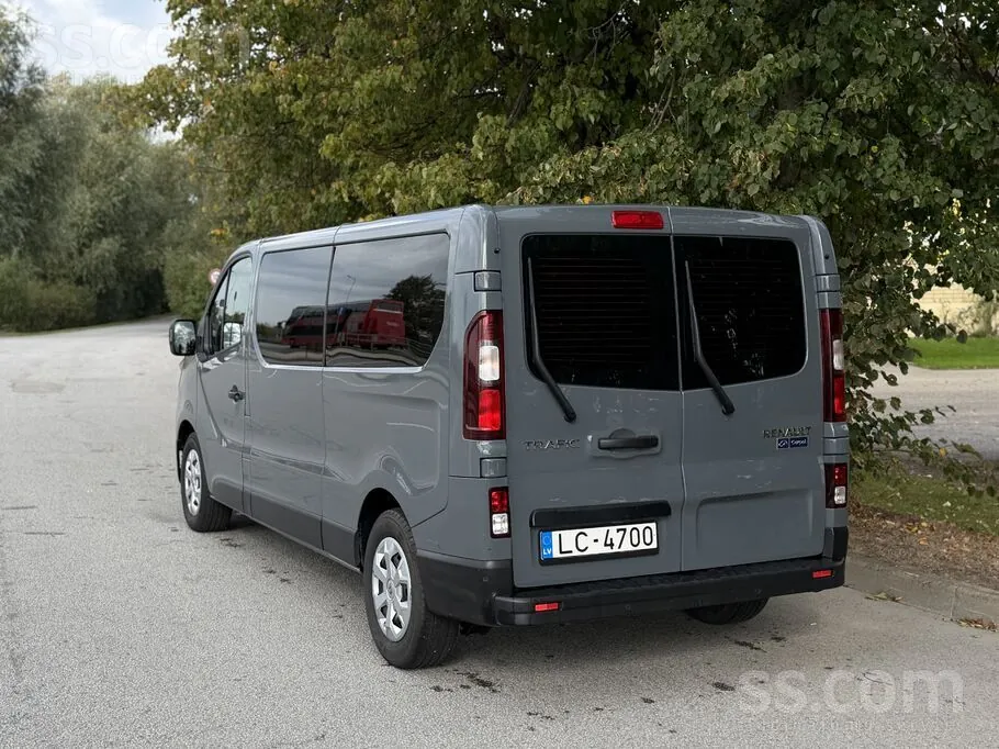 Renault Trafic 2022 photo 2