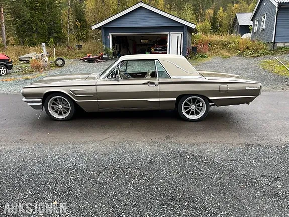 Ford Thunderbird 1965 photo 3