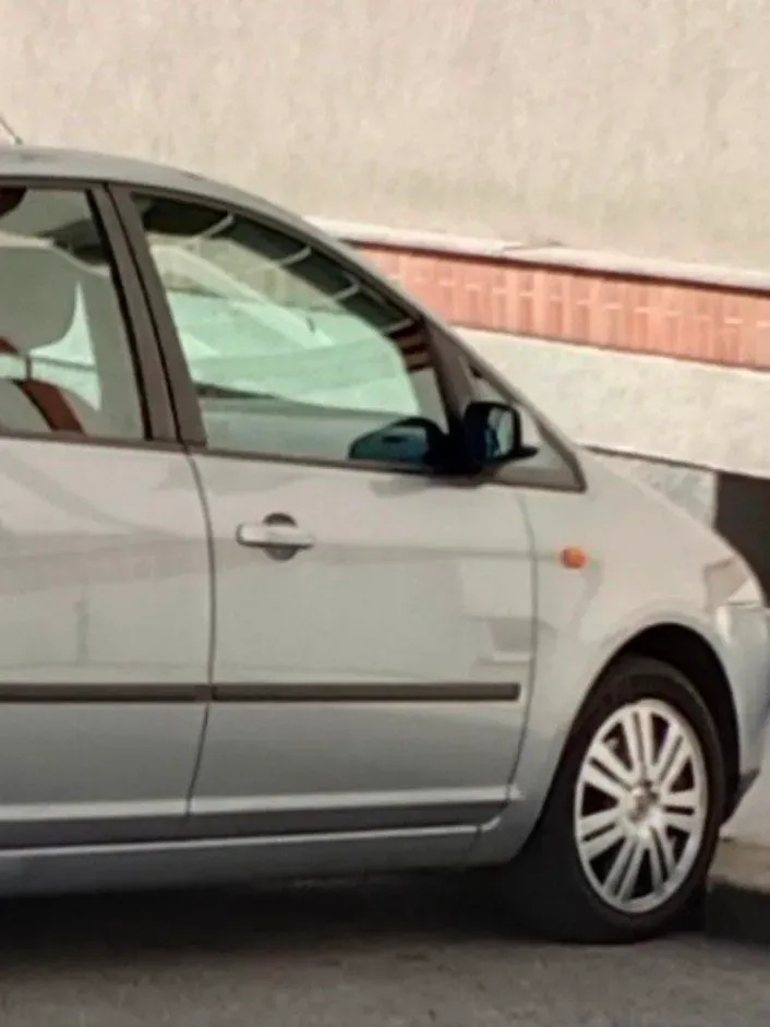 Ford C-Max 2005 photo 2